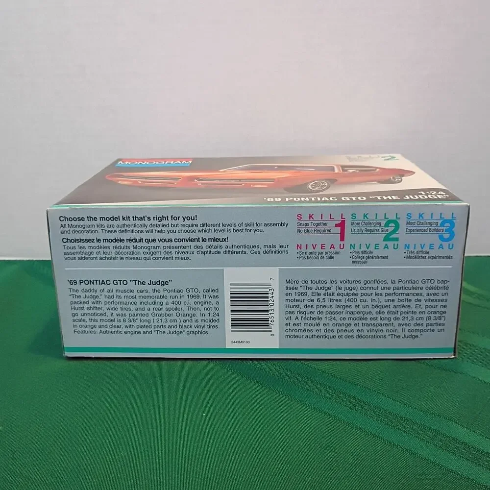 Monogram Model Kit '69 Pontiac GTO 